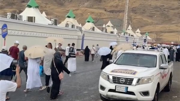 هطول أمطار على المسجد