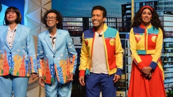 أبطال مسرحية عامل