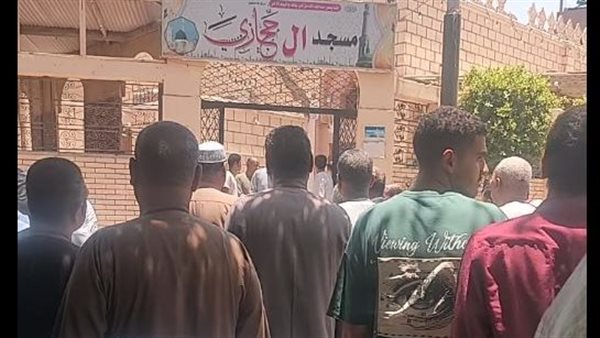 تشييع جثمان مدير