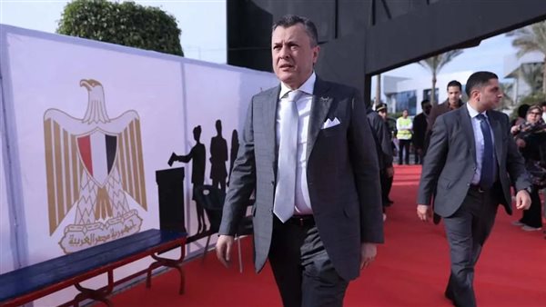 وزير السياحة أحمد