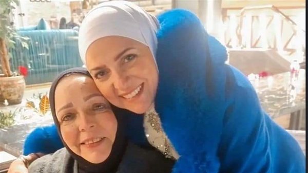 دعاء فاروق وحماتها