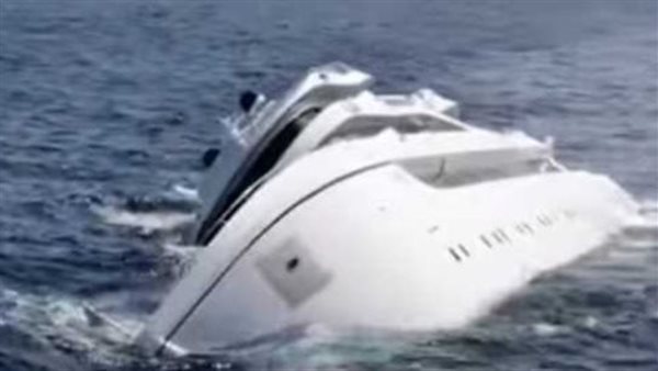 غرق لانش بالبحر الأحمر