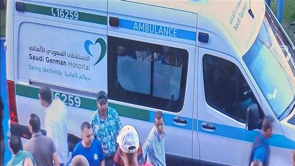 عربة إسعاف في مباراة