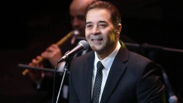 الفنان مدحت صالح