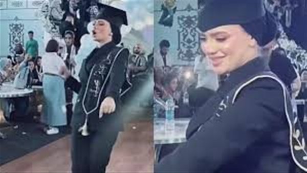 طالبة أسيوط