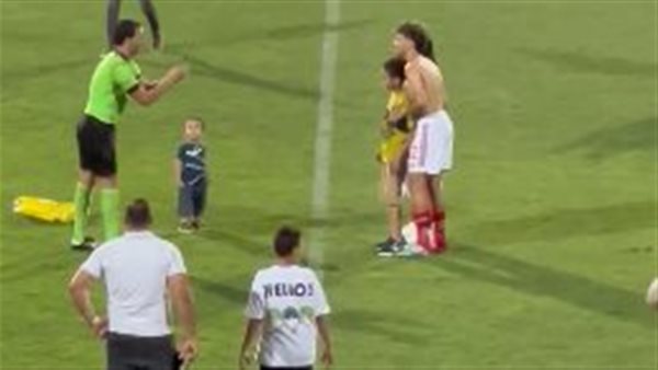 إمام عاشور وعائلة