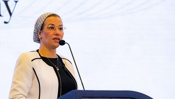 وزيرة البيئة