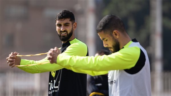 ياسر حمد مدافع منتخب