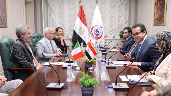 جانب من توقيع بروتوكول