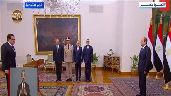 وزير الصحة الدكتور