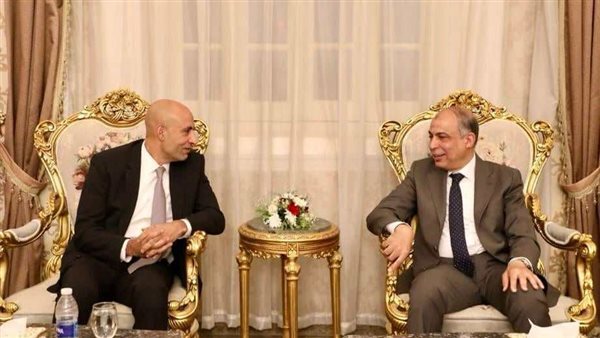 وزير التعليم ومحافظ