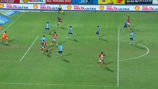 كرة الهدف الأول للأهلي