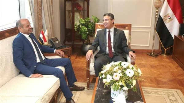 وزير التموين ورئيس