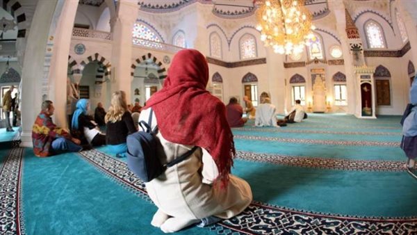 الفرق بين الحيض والاستحاضة