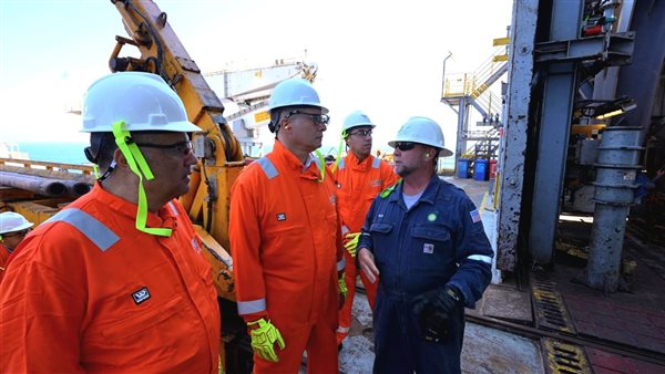 وزير البترول 