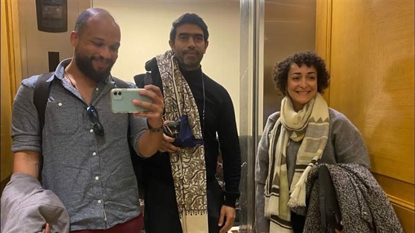 عمرو عابد وفريق كتابة