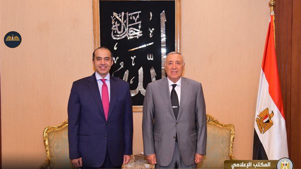 الوزير محمود فوزي