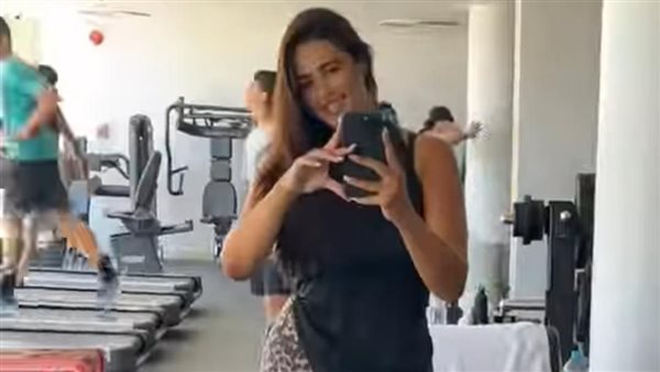 ياسمين عبد العزيز