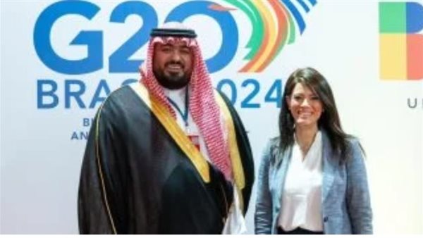 رانيا المشاط مع وزير