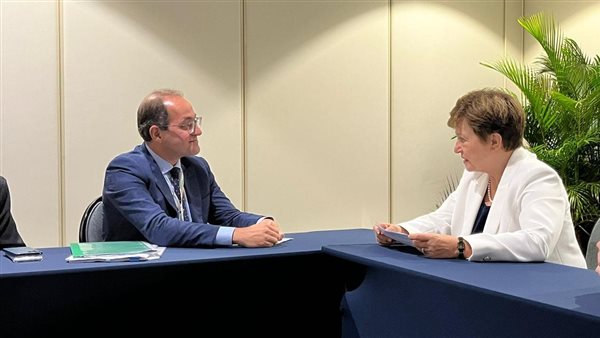 وزير المالية ومدير