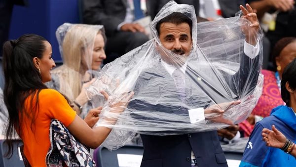 أمير قطر خلال افتتاح