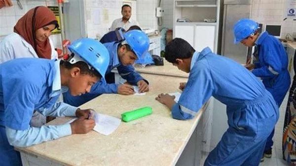 مدارس البترول الثانوية