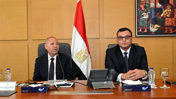 وزير الإسكان 