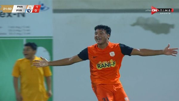 الاحتفال بهدف فاركو