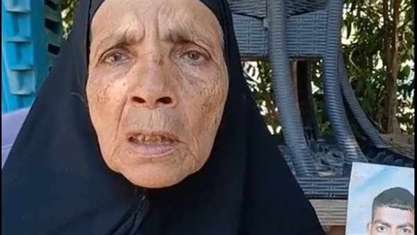 والدة حمدي من الفيوم