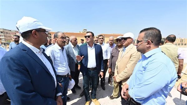 وزير الإسكان 