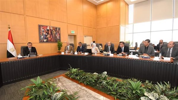 وزير الإسكان 