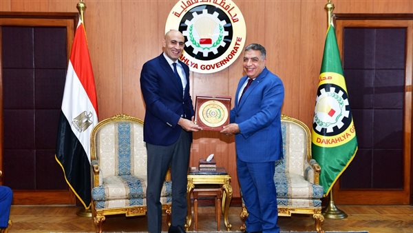 وزير التعليم ومحافظ