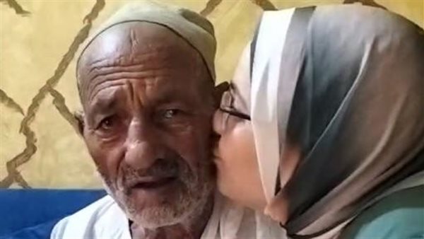 الطالبة أمل وجدها