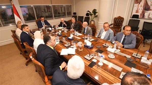 وزير الإسكان 