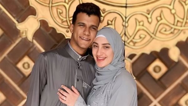 عصام صاصا وزوجته