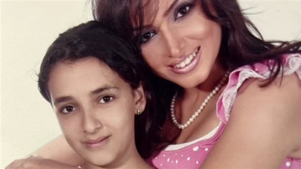 روجينا وابنتها