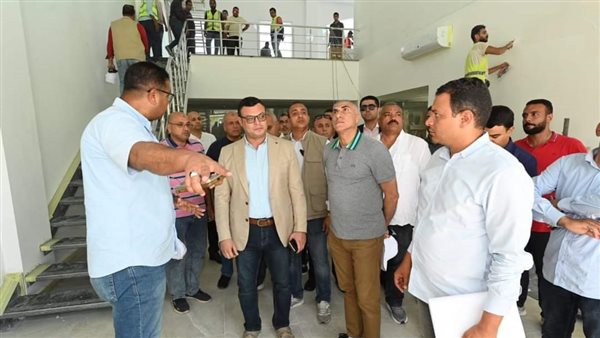 وزير الإسكان 