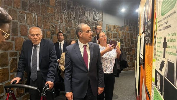 وزير الخارجية بدر