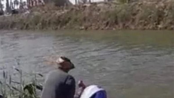 غرق أم وأطفالها