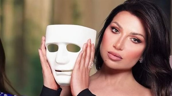 منى عبد الوهاب 