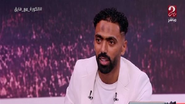 حسين الشحات مع الإعلامي