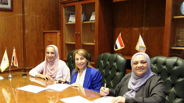 جانب من توقيع  بروتوكول