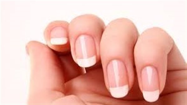 لون الأظافر 