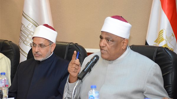 الدكتور عباس شومان