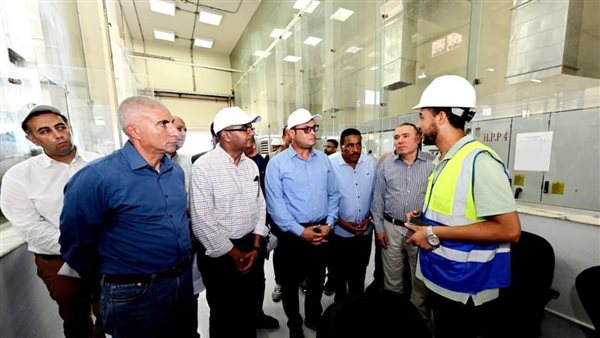 وزير الإسكان 