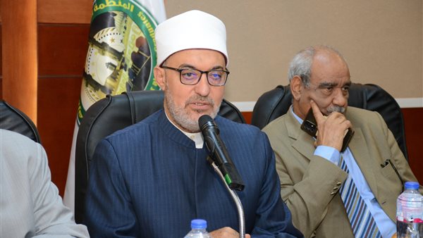 الدكتور نظير عياد