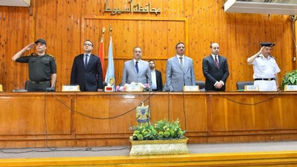 محافظ أسيوط