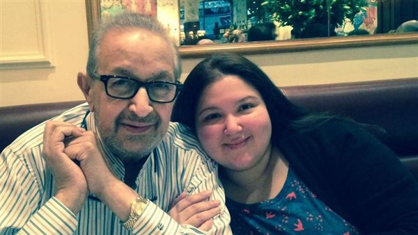 سارة نور الشريف ووالدها