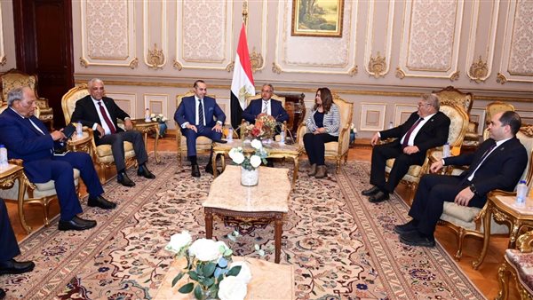 اجتماع لجنة الإدارة