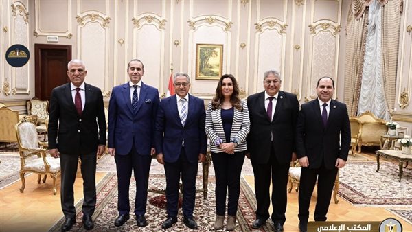 الوزيران وهيئة مكتب